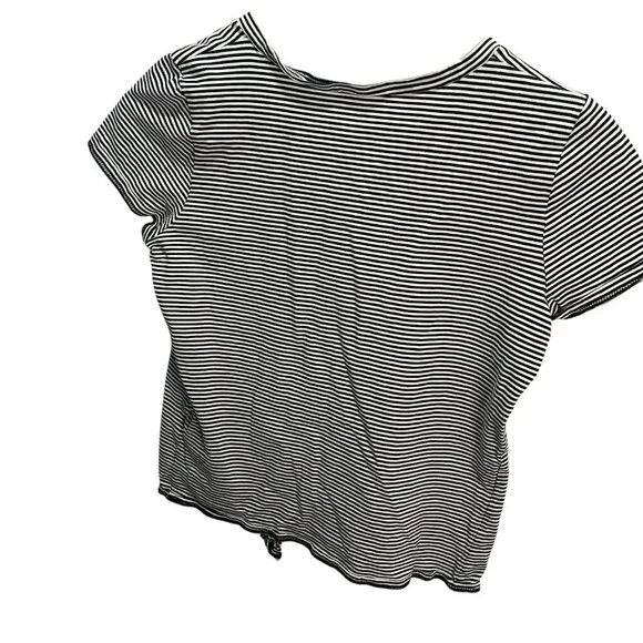 Madewell Black & White Knot-Front Tee in Stripe Size Small Woman's - Picture 5 of 5